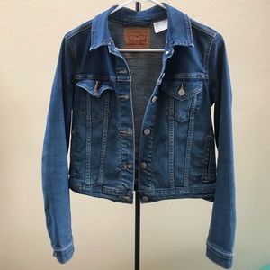 Levi’s deep blue denim jacket